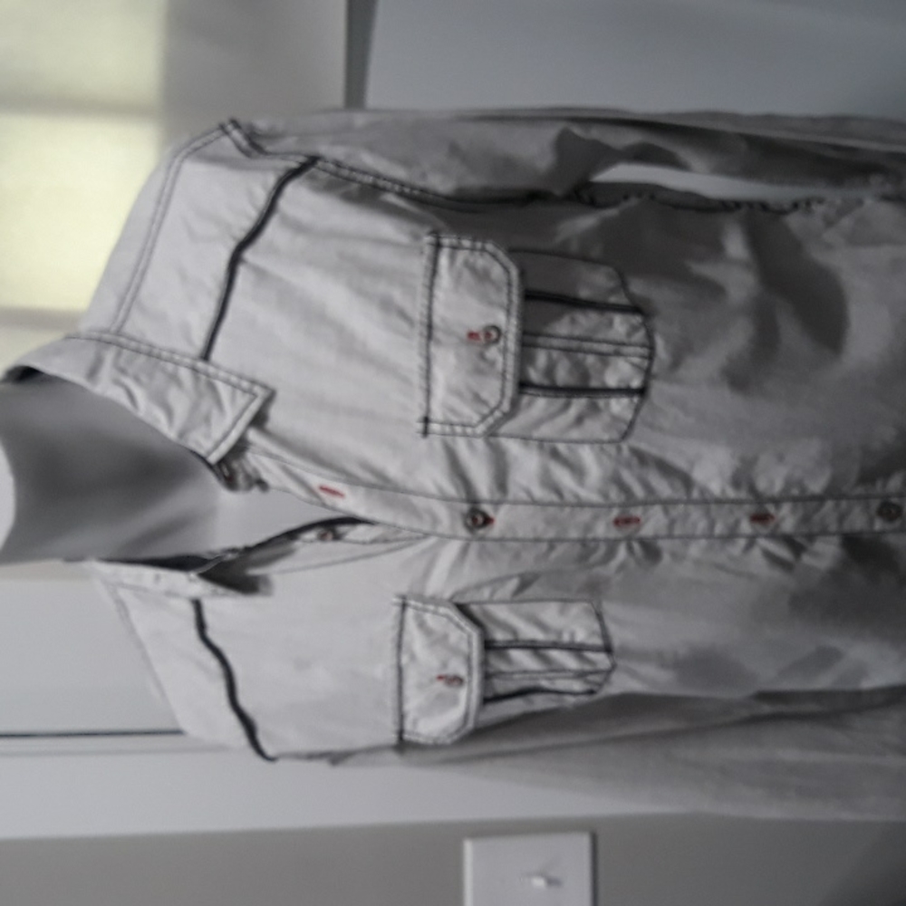 Buckle Black mens light grey shirt with black piping. Large